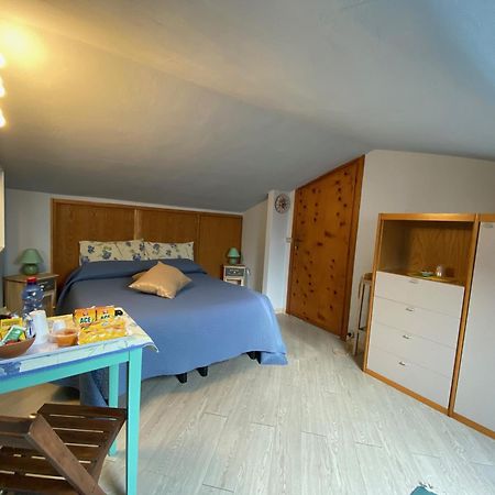Albergo La Pineta Marina dʼMarina dʼAndora Quarto foto