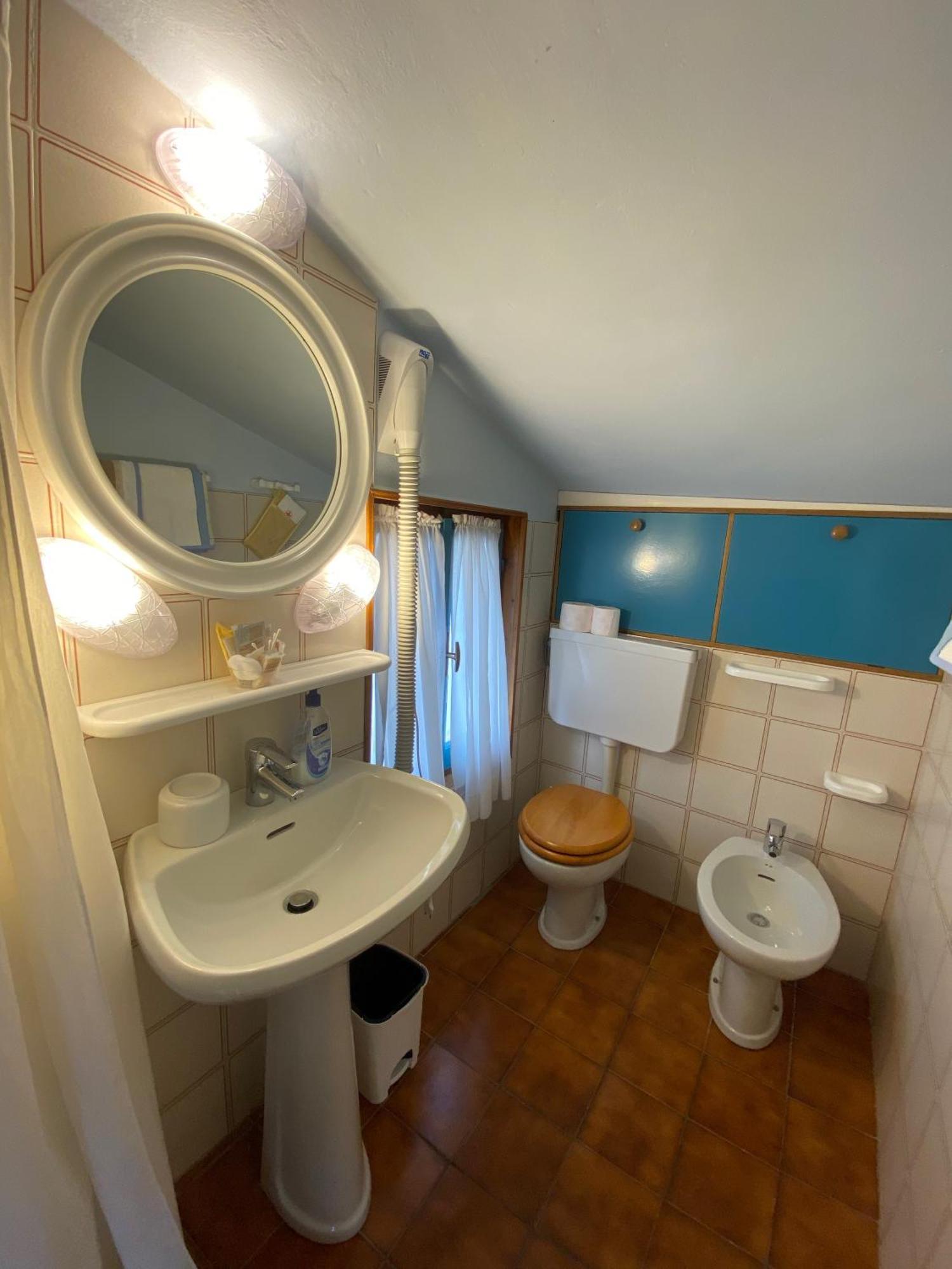 Albergo La Pineta Marina dʼMarina dʼAndora Quarto foto